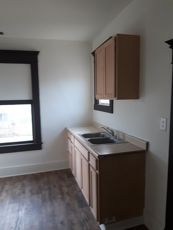 Photo - 223 E 6th St