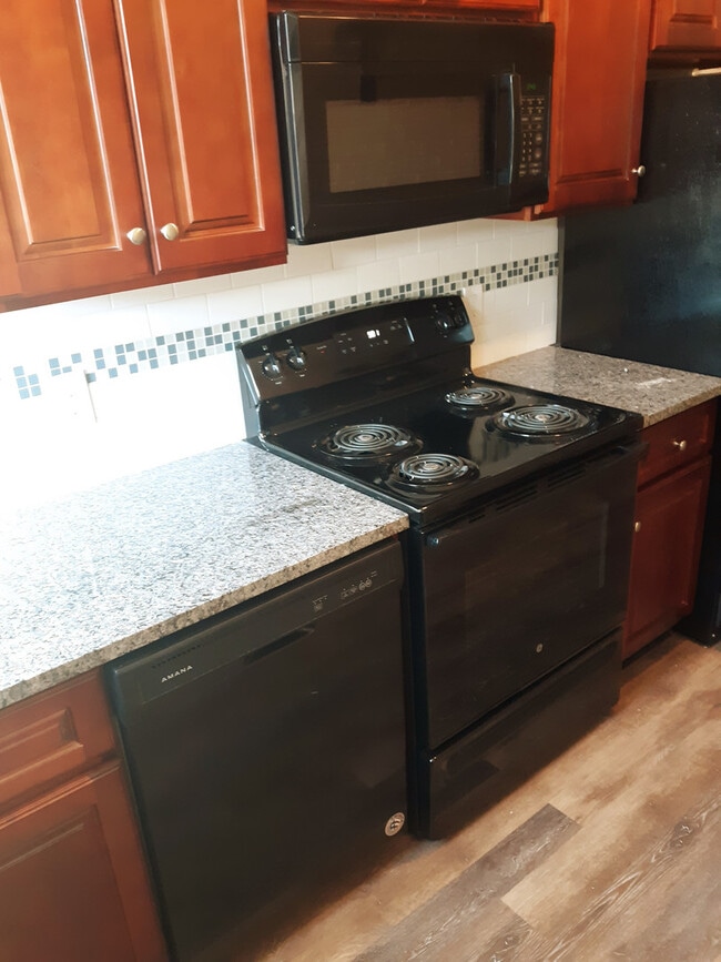 Photo - 228 W 3rd St Unit 1st fl