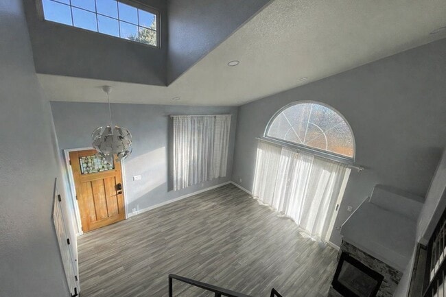 Photo - 4521 Gibraltar St