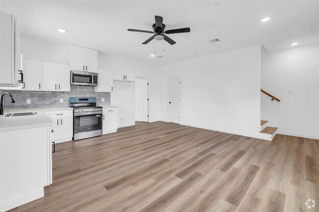 Building Photo - 9818 Sandra St Unit B Rental