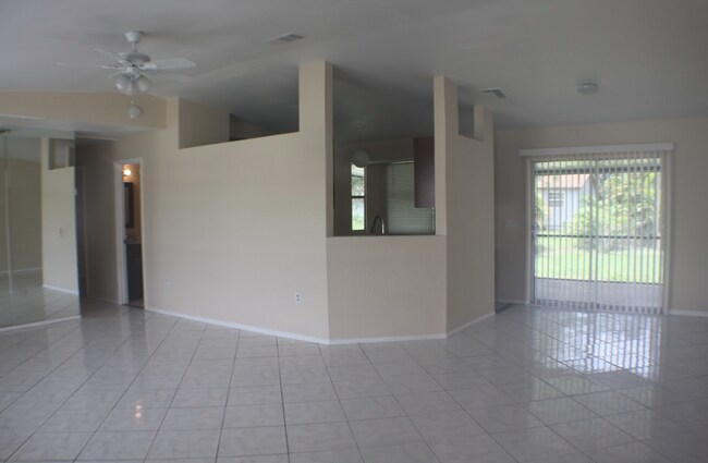 Photo - 18250 Apple Rd