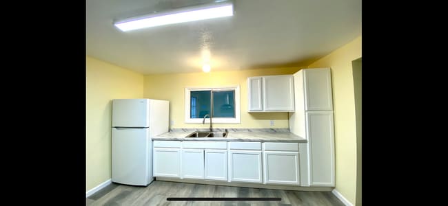 Photo - 620 Meadow Ln