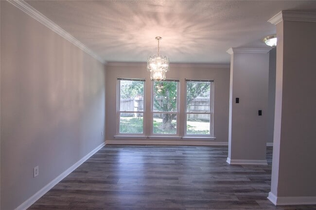 Photo - 15806 Val Verde Dr