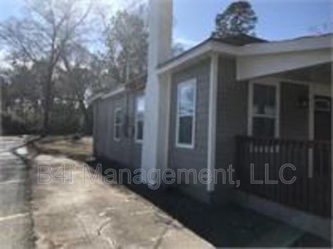 Photo - 471 Hammond Dr