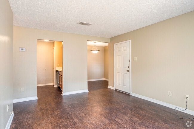 2BR, 2BA - 959SF