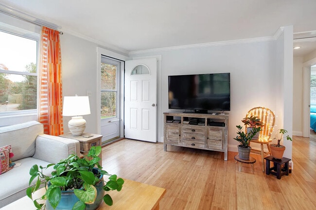 Photo - 46 Brush Hill Cir