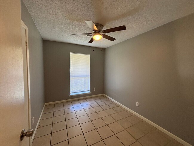 Photo - 5168 Corkwood Dr