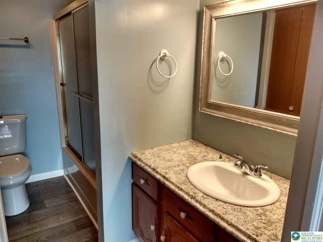 Photo - 933 N New St