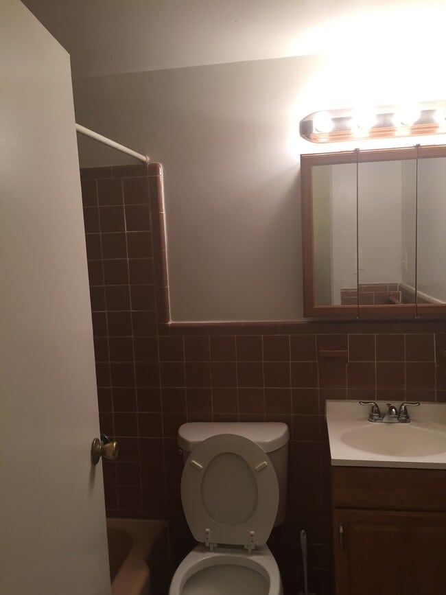Photo - 7400 Lakeview Dr