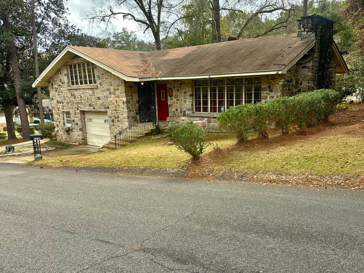 Photo - 5231 Colonial Cir N