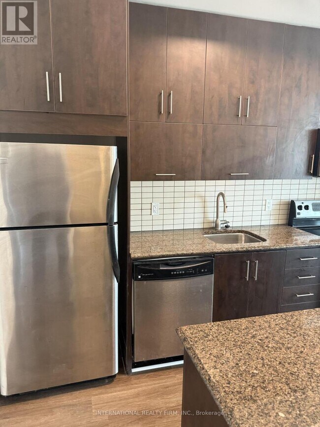 Photo - 112 George St Unit 710