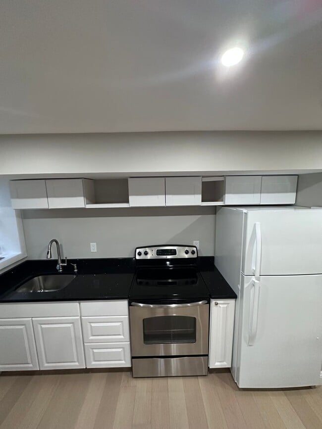 Photo - 76 Northwood Dr Unit 76 #B