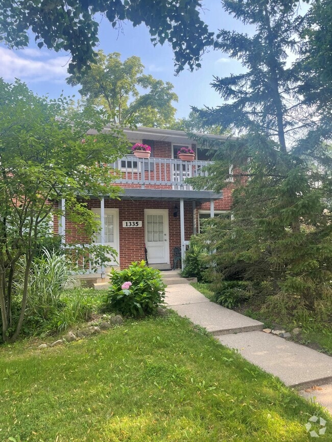 Building Photo - 1335 W Main St Rental