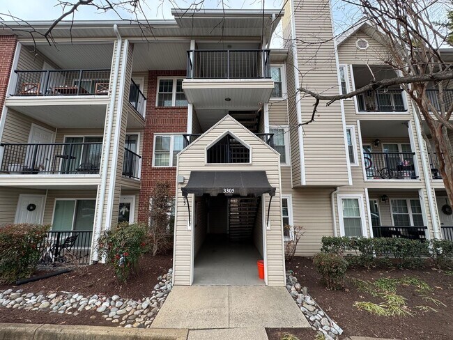 Building Photo - Bright And Cozy 2 Bed 2 Bath Condo In Vibrant Pointe At Park Center Unit 156