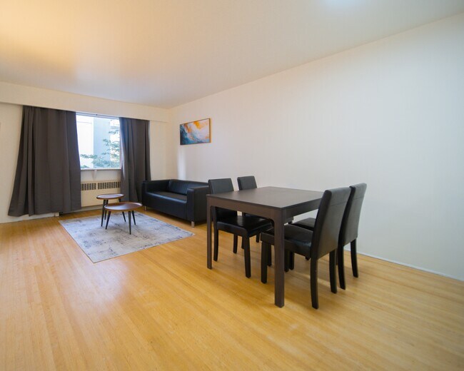 Photo - 1925 Nelson St. Unit 208