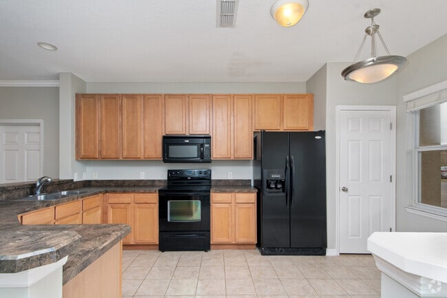 Building Photo - Summerhill at Meadowcrest Rental