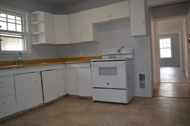Building Photo - 1014 Lamb St Rental