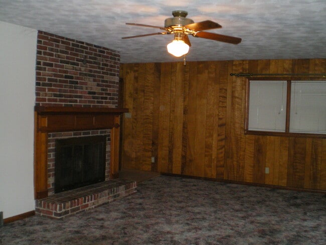 Photo - 1291 Brown Ave