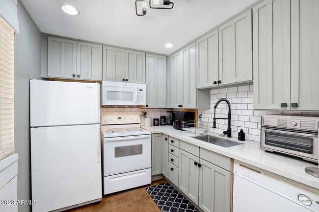 Photo - 4354 N 82nd St Unit 152