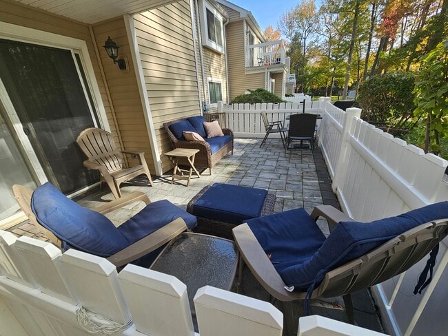 Building Photo - 25 Sweetgum Ln Unit 25 Sweetgum Lane