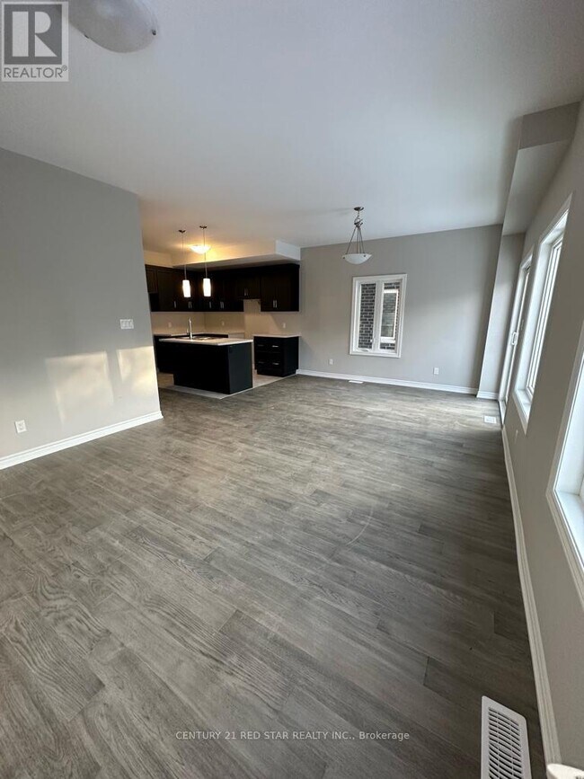 Photo - 18 Bradley Ave