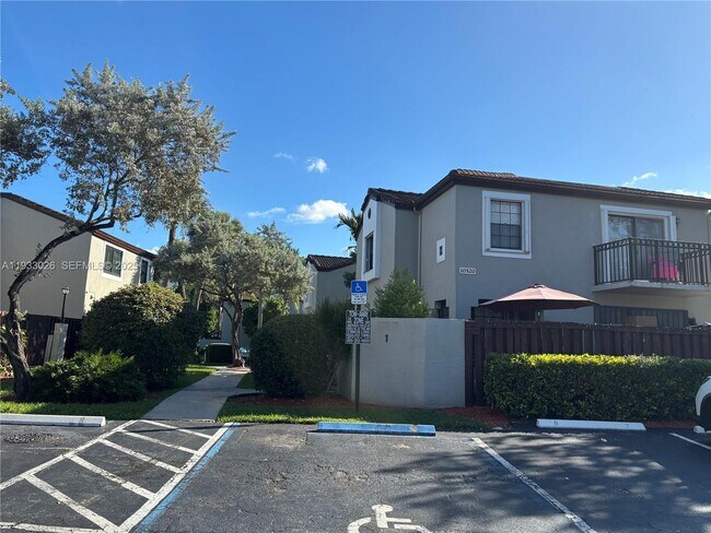 Building Photo - 10520 SW 153rd Ct Unit 1