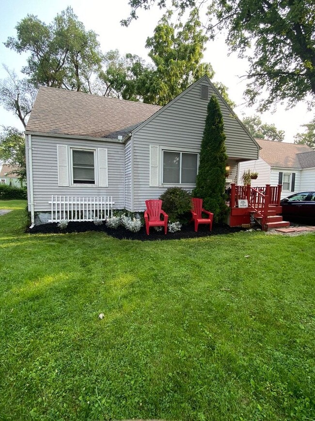 Photo - 2012 Oakland Pkwy House