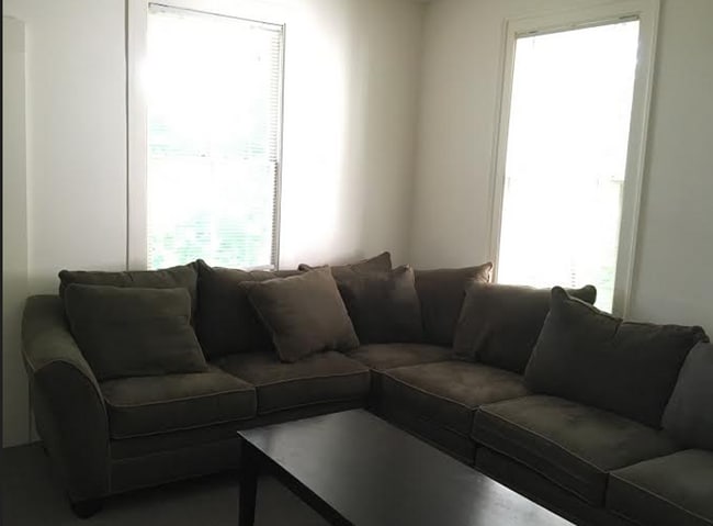 Photo - 112 Highland Pl