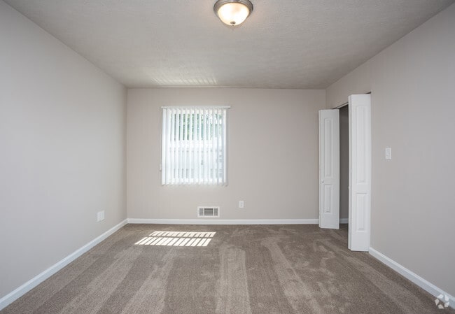 2BR, 1.5BA - 1,114 SF