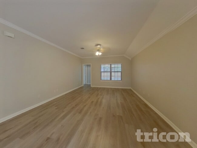 Photo - 804 Rambling Ct