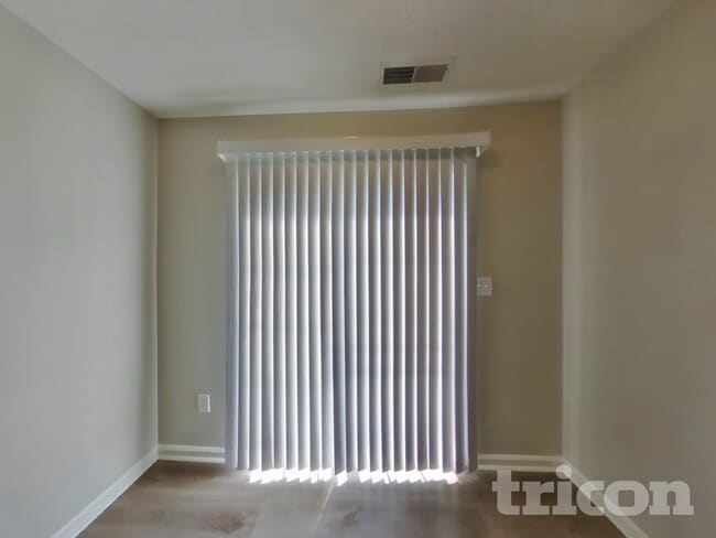 Photo - 2497 Foxtail Dr