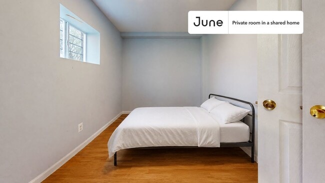 Building Photo - Room in Shared 7 bed/6 bath home in Dupont Park