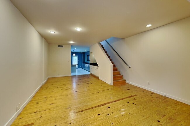 4241 Buena Vista St Unit 20