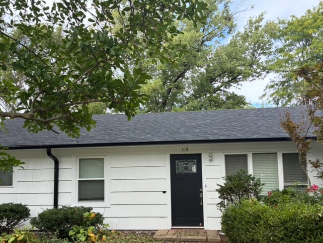 Building Photo - 318 Shabbona Dr