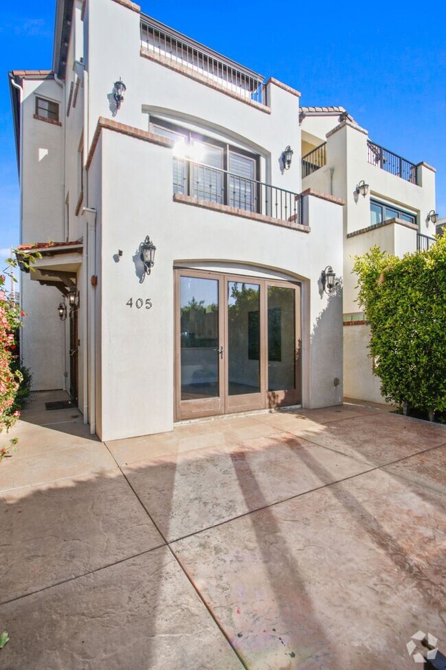 Building Photo - Stunning 3 BD | 4BTH With 2 Bonus Rooms Rental