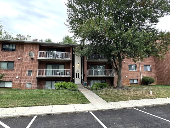 Building Photo - 205 Erin Way Unit #104 Rental