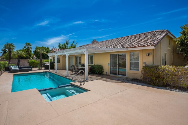 44210 Mariposa Ct
