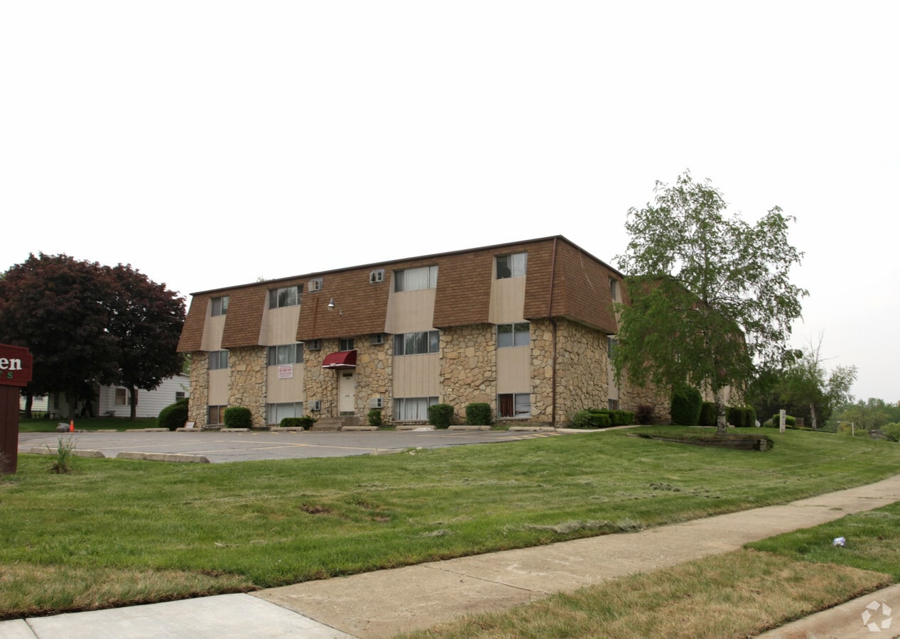 Cedar Green Apartments - Cedar Green Apartments