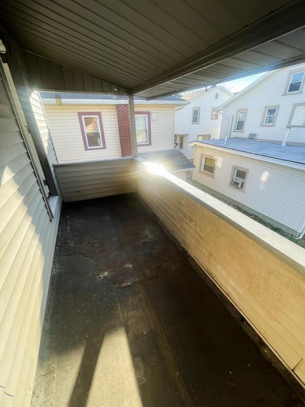 Photo - 214 1st Dr NW