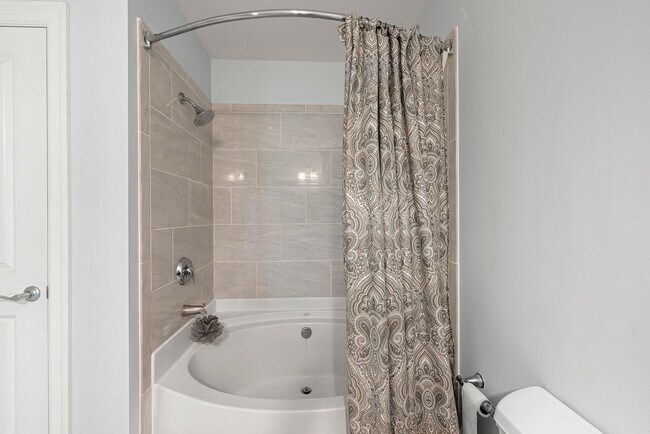 Photo - 325 E Paces Ferry Rd NE Unidad 415