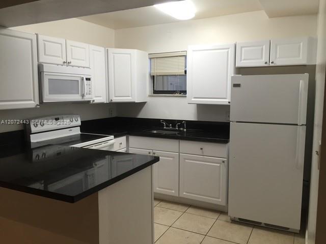 Building Photo - 8290 Lake Dr Unit 144