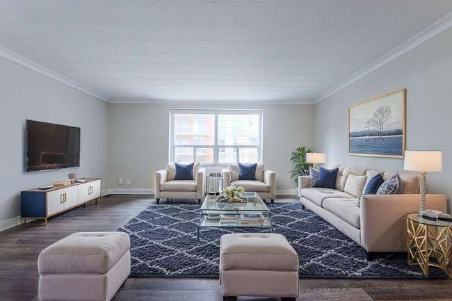 Building Photo - Upper Canada Apartments 165