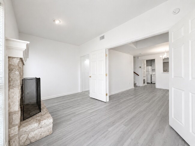 Photo - 2529 Rio Grande St Unit 91