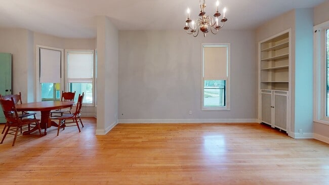 Photo - 629 6th St SE Unit #1