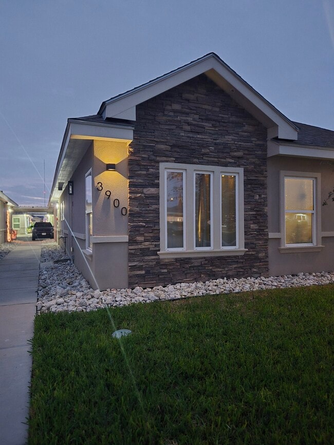 Building Photo - 3900 Whitewing Ave Unit # 1