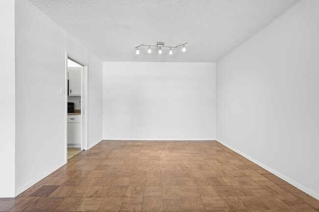 Photo - Sun-Filled 1BR/1.5BA with Garage Parking in The Willoughby!