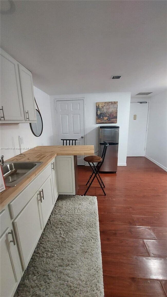 Photo - 825 Brickell Bay Dr Unit 443