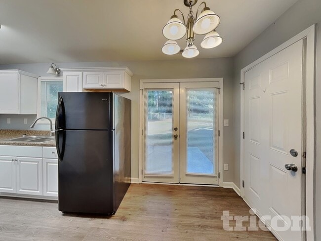 Photo - 2445 Hillboro Cir S W