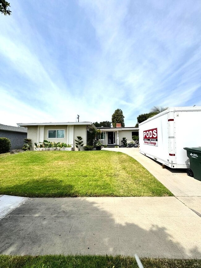 Photo - Rare 3 Bed Solar Home for Rent in Pomona Near Claremont & La Verne | Yard, Office, Garage