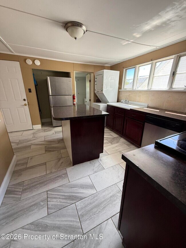 Photo - 1042 Taylor Ave